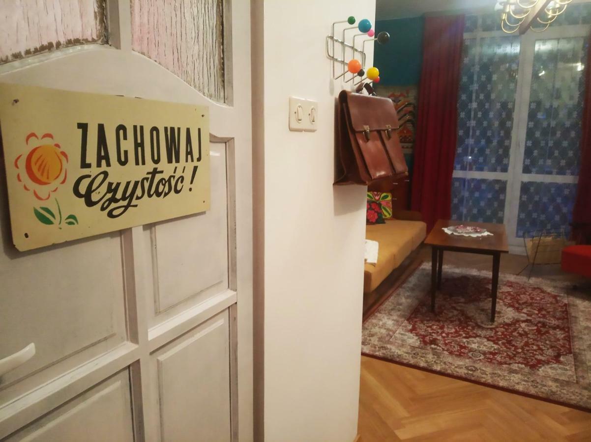 Apartament Prl Komuna 2.0 Apartament